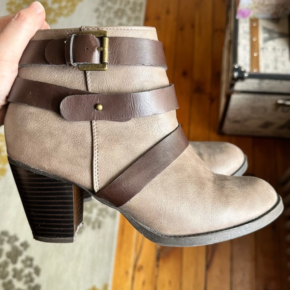 Rampage Faux Leather Vinci Ankle Booties Taupe Brown Fall Boots Size 9 - Picture 5 of 10